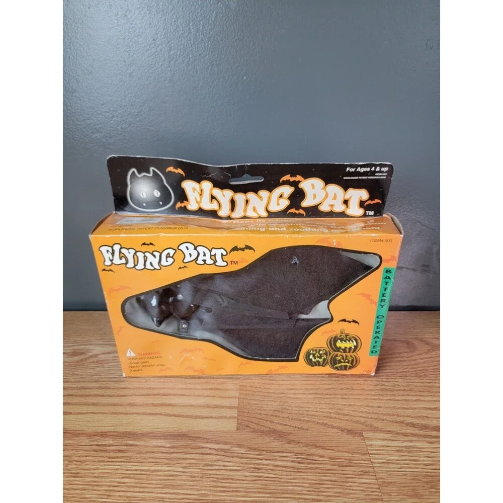 Vintage Flying Bat Battery Operated Halloween Decoration Flapping Wings